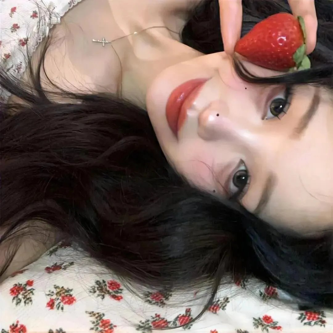 女皇的对手海报